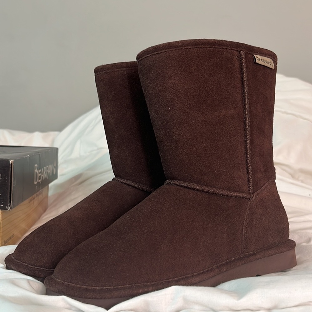 Boots - Picture 2 of 6